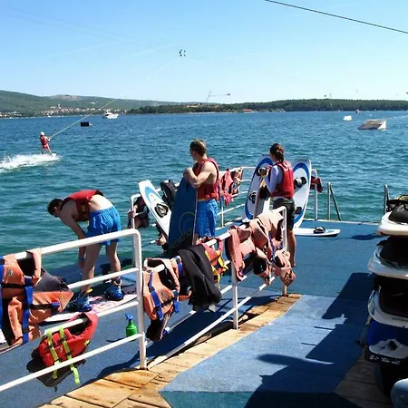 Апартаменты Lili Apartments, Sv Dunata 18 Корнич