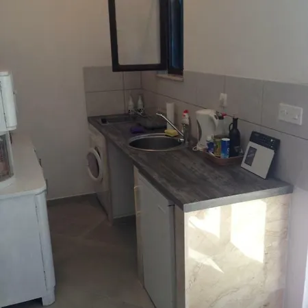 Апартаменты Lili Apartments, Sv Dunata 18