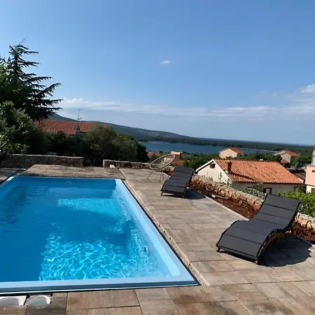 דירה Lili Apartments, Sv Dunata 18