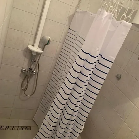 Lili Apartments, Sv Dunata 18 *