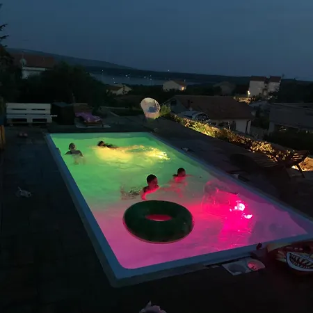 Lili Apartments, Sv Dunata 18