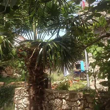 Lili Apartments, Sv Dunata 18 דירה *