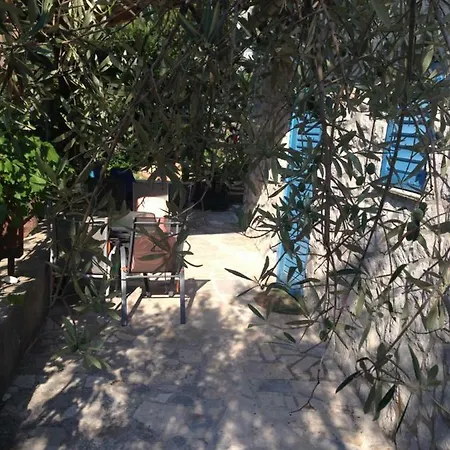 Lili Apartments, Sv Dunata 18 Kornić