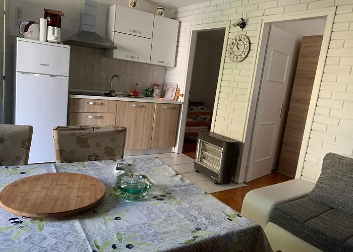 Lili Apartments, Sv Dunata 18 Διαμέρισμα Kornić