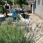 Lili Apartments, Sv Dunata 18