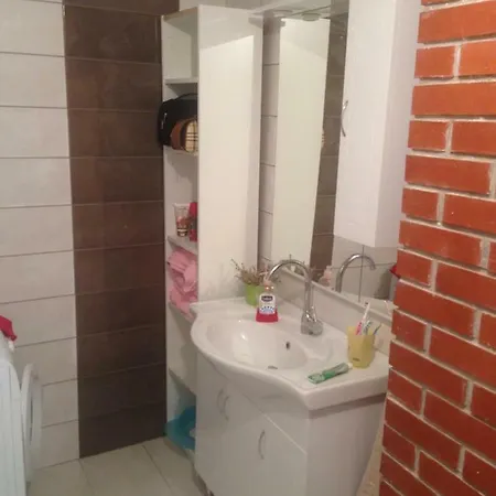 Lili Apartments, Sv Dunata 18 公寓