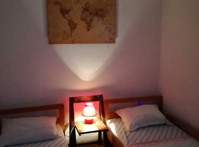 Lili Apartments, Sv Dunata 18