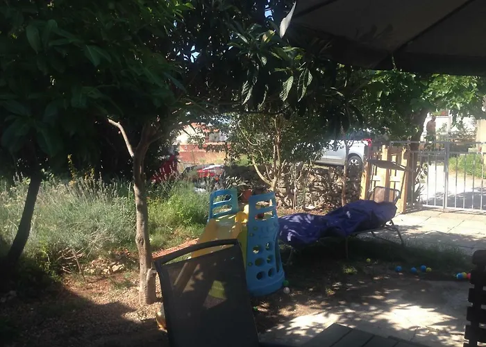 Lili Apartments, Sv Dunata 18 アパート *